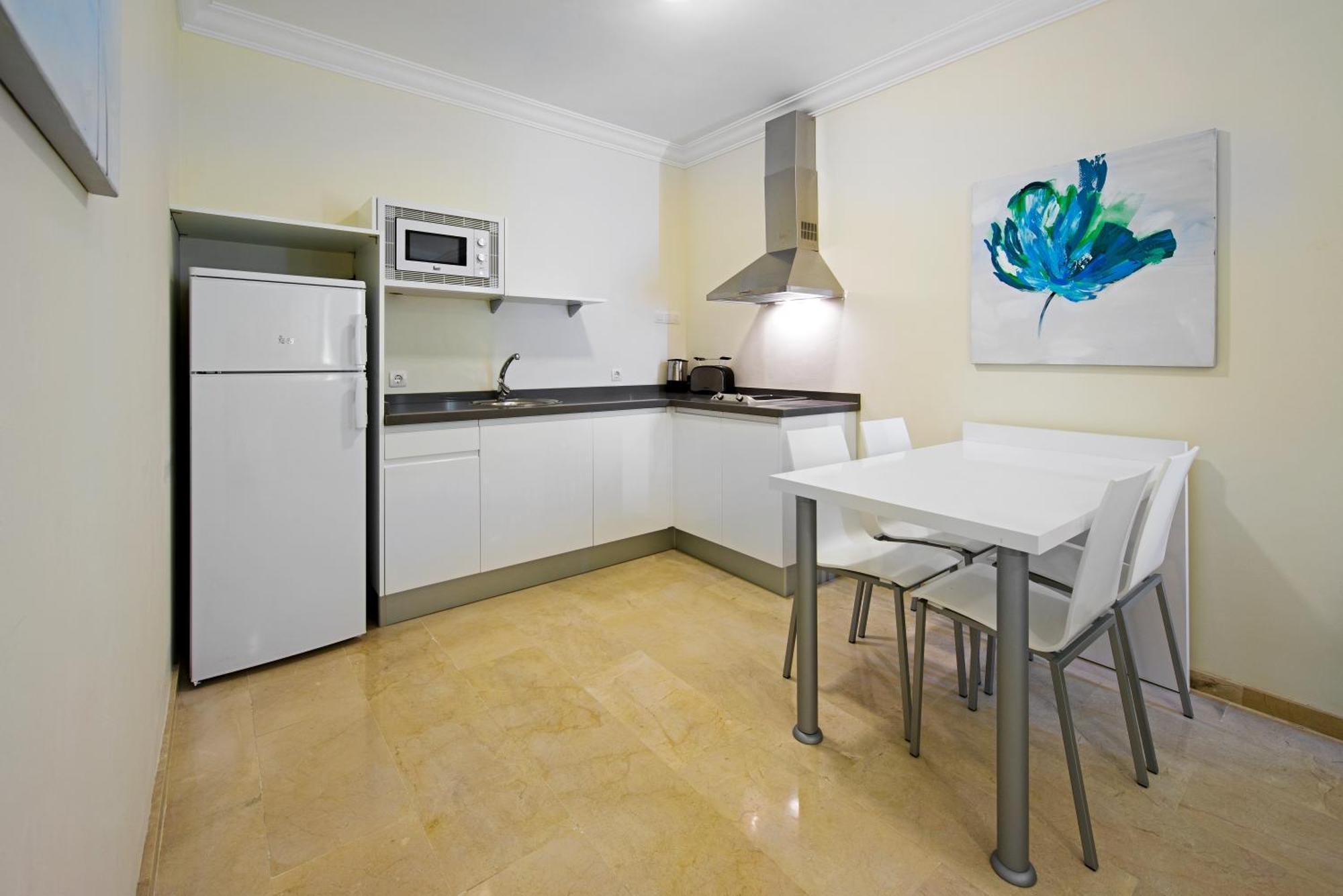 Studio with Sea View (3 Adults)