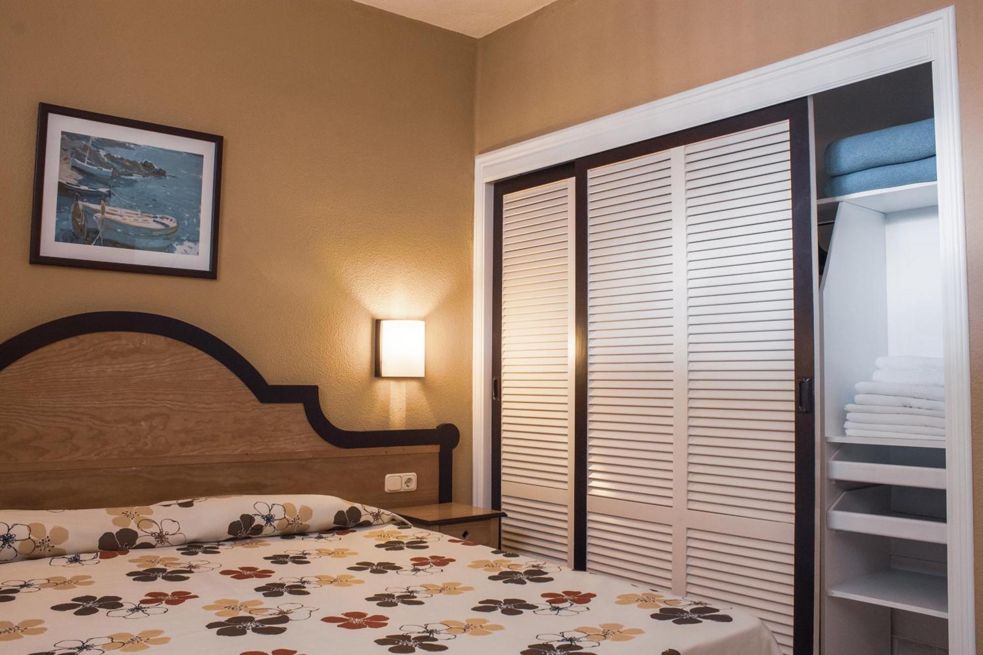 One-Bedroom Apartment Sea View