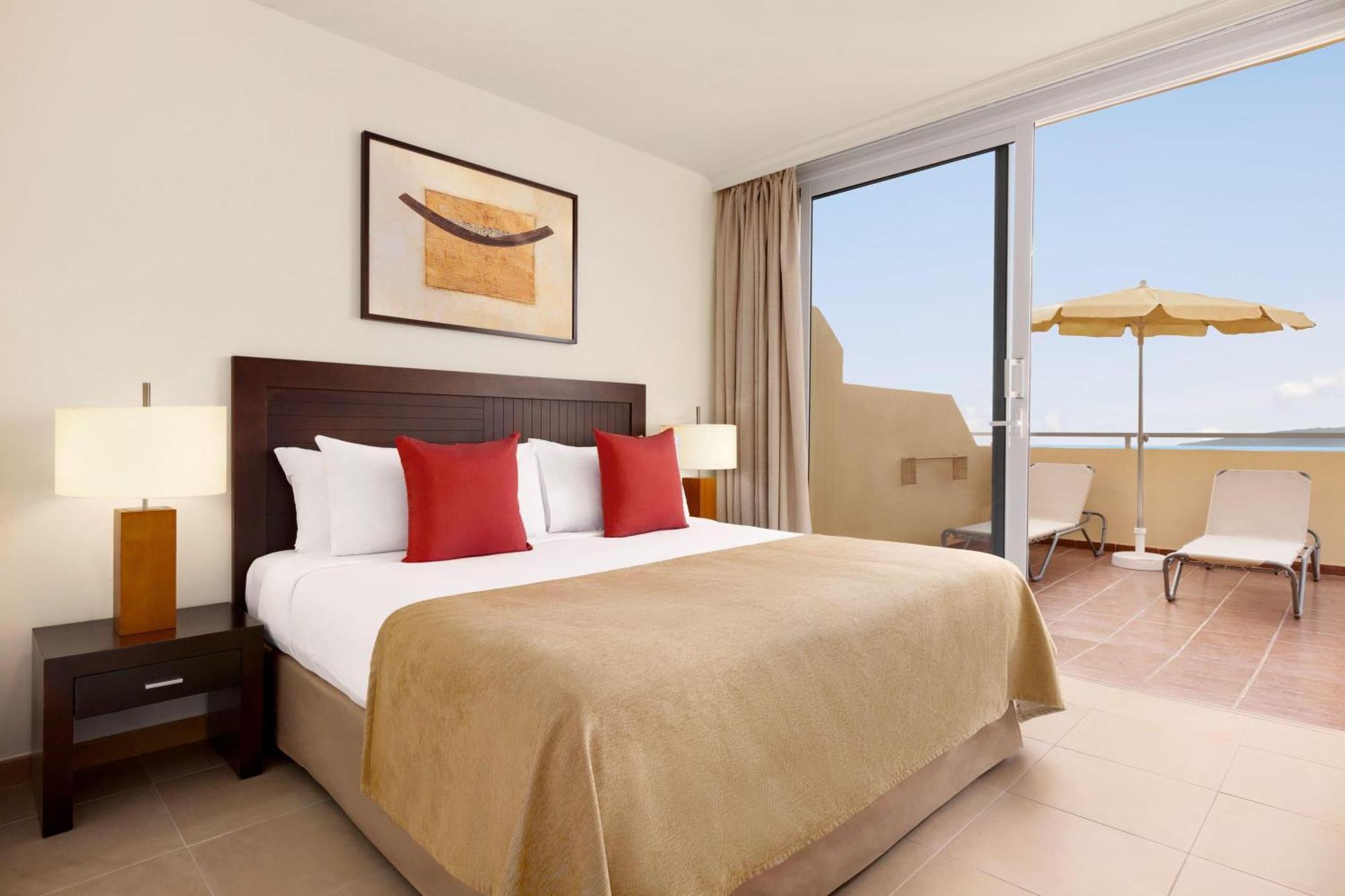 One-Bedroom Apartment with Ocean View