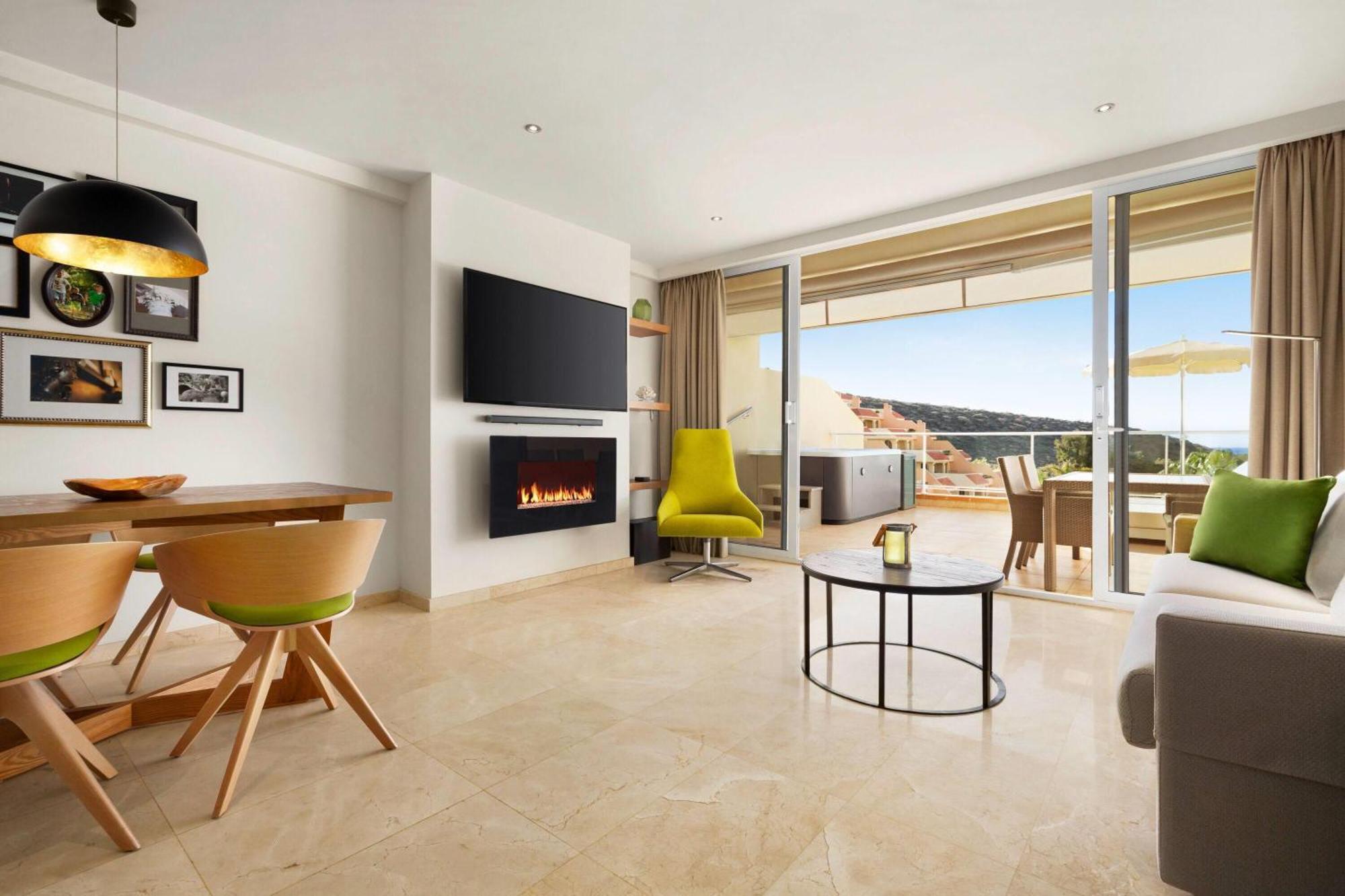 Luxe appartement met 1 slaapkamer, hot tub en uitzicht op de oceaan