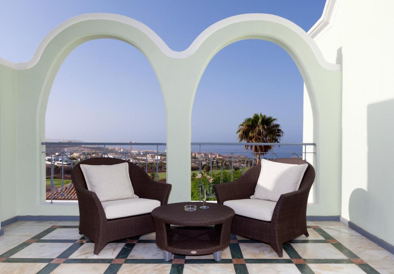 Two-Bedroom Villa exterior Spa Bath,744607075:JPEG
