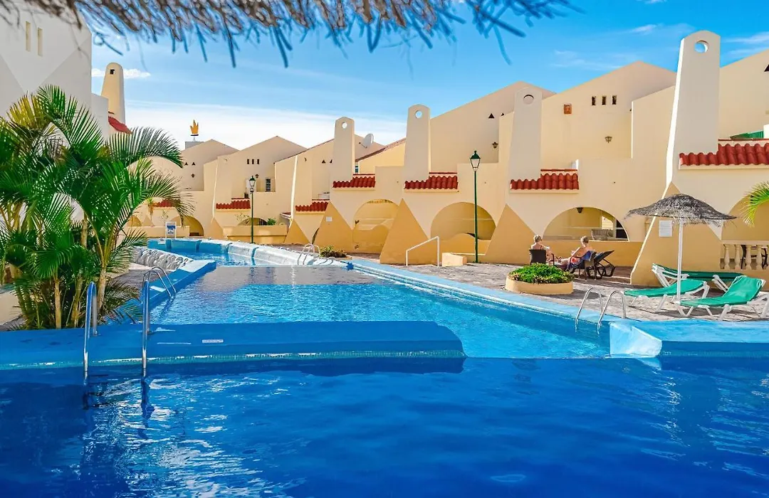 Aircon River Style Pool Best Beach In 200M Mareverde-1