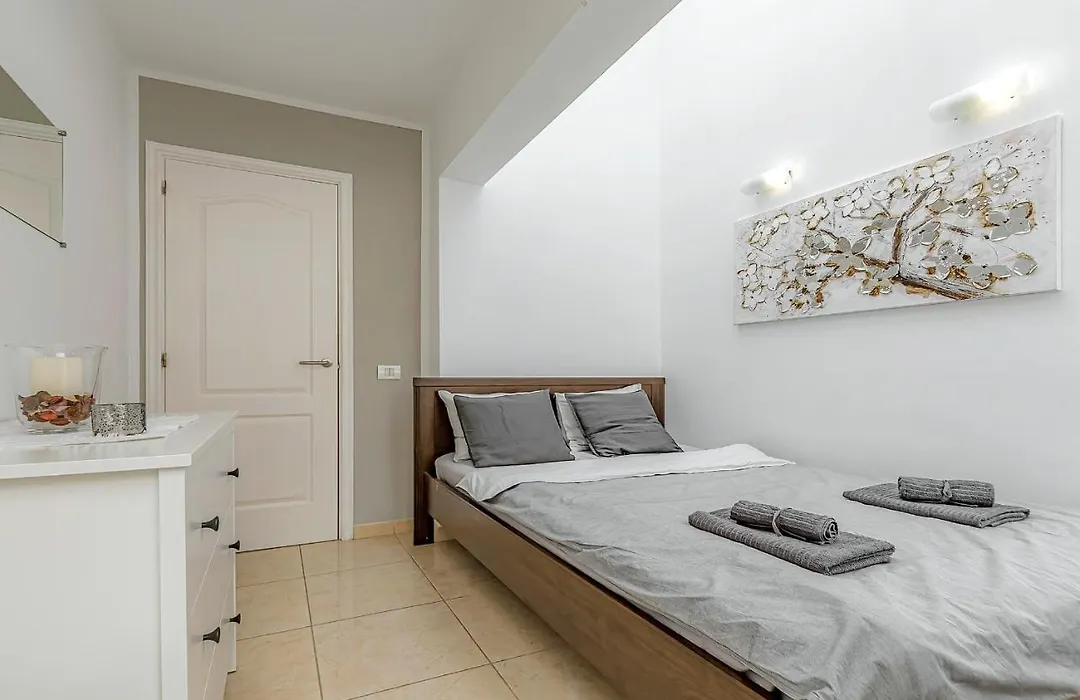 La Rosa De Los Vientos Luxury Apartment-1