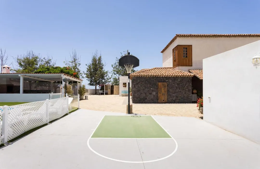 Casa La Rueda With Pool-1