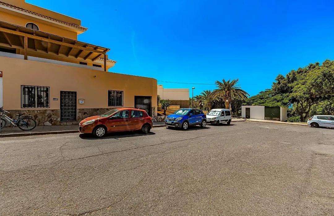 Renovated Seaviews Paradise Court-1
