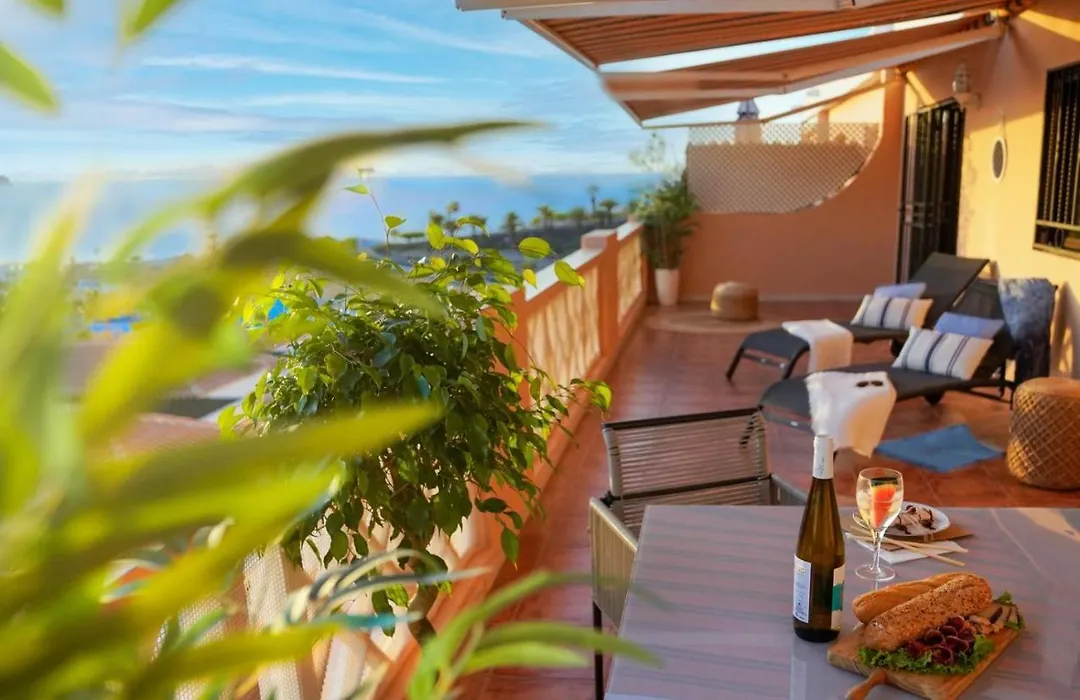 Paradise Seaview Apartment-1