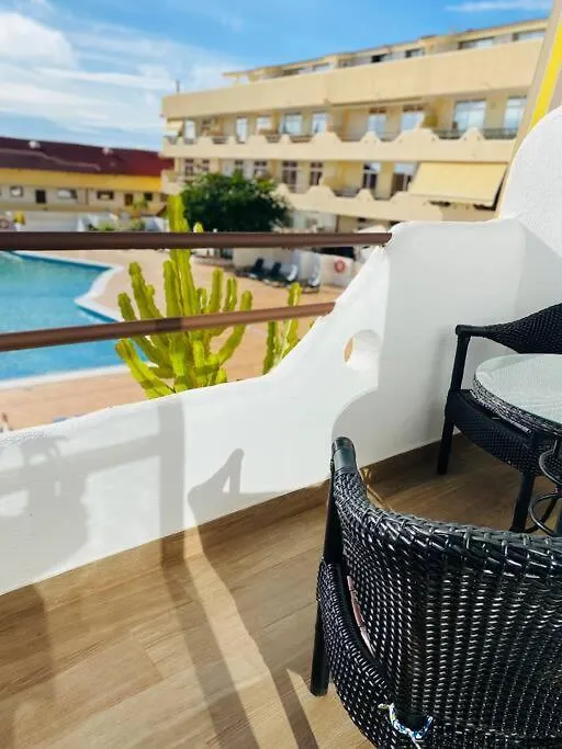 Moderno, Centrico V. Vacacional En Playa Paraiso-1