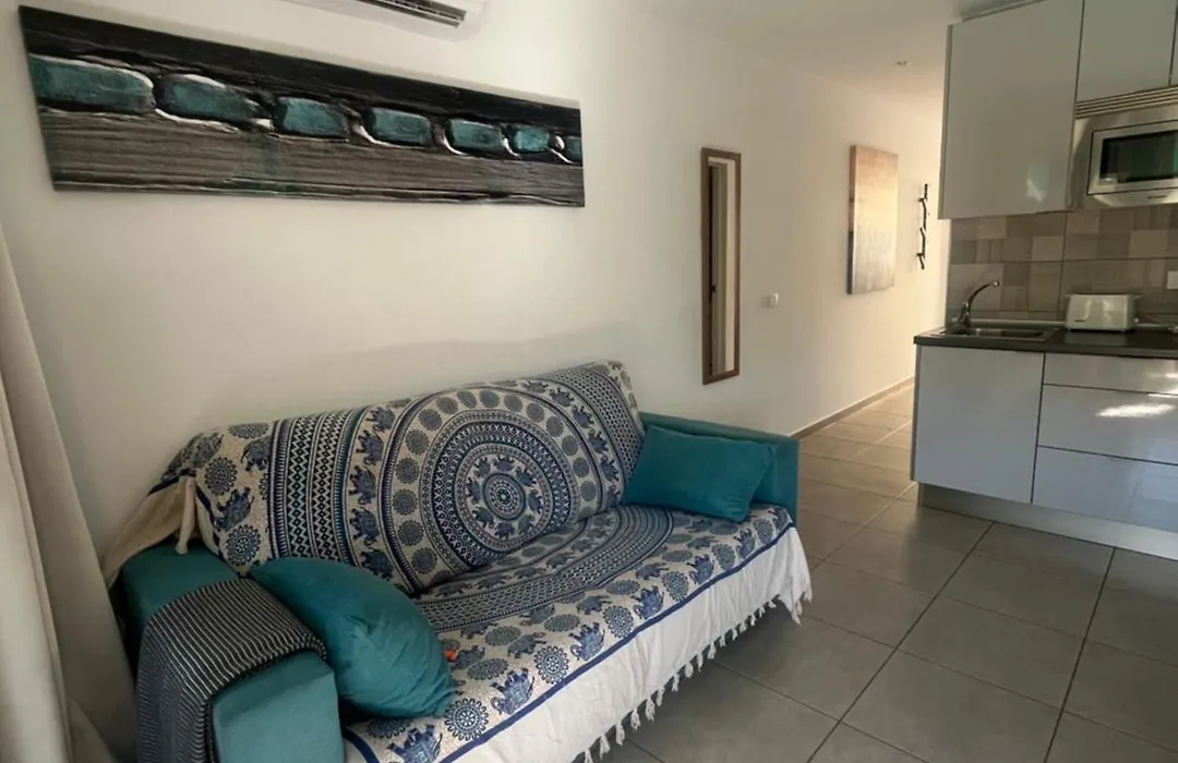 Sunny Pool View & Airco Apartament Symon Mareverde-1