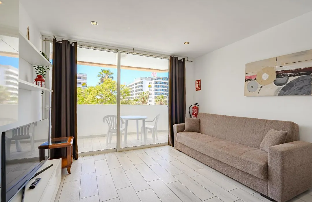 Un dormitorio en Playa de las Américas-1