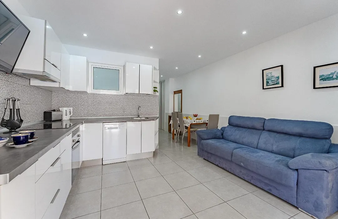 Mareverde Apartment-1