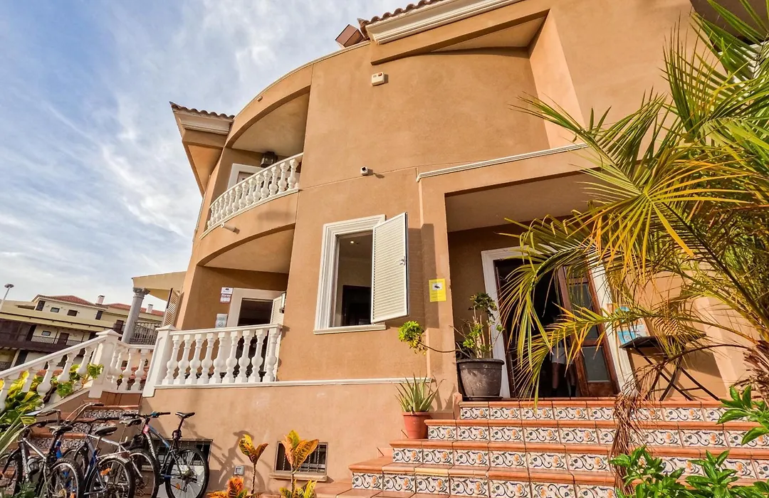 Duque Nest Hostel-1