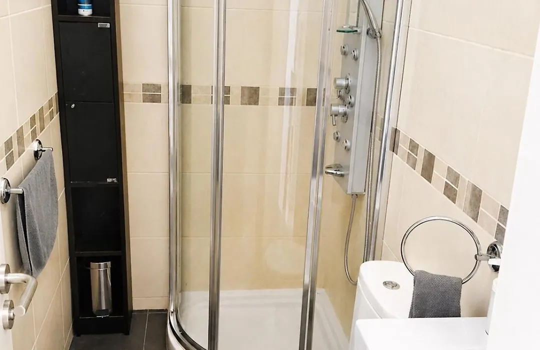 Lovely Apartment, Great Location!-1