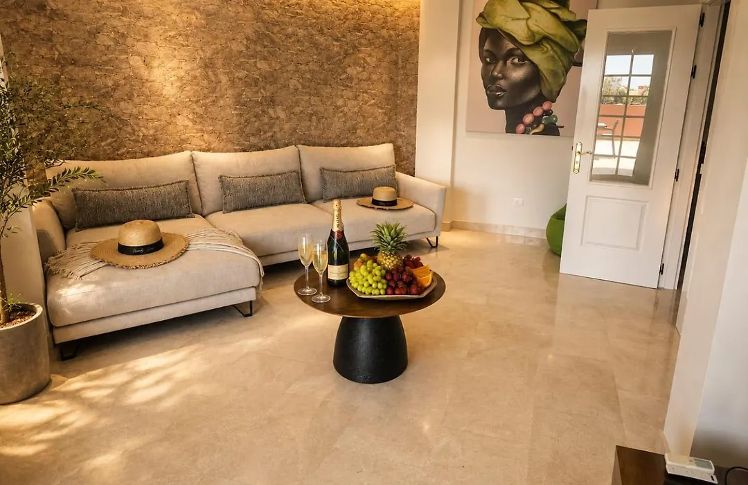 Apartment With Large Terrace In Terrazas Del Duque-1