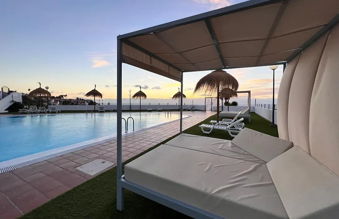 New Deluxe Sunny Bungalow-1