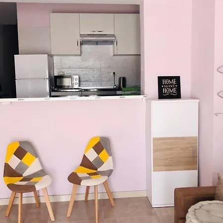 Stylish And Private 1 Bed Apartment In San Eugenio-2