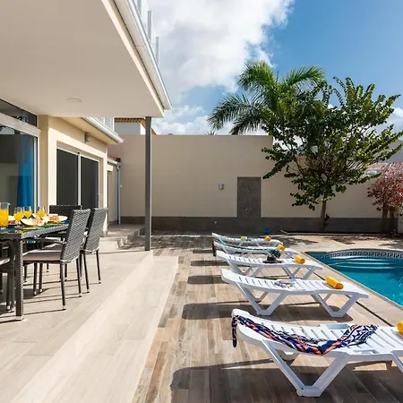 Amazing Villa Medina, Bbq-3