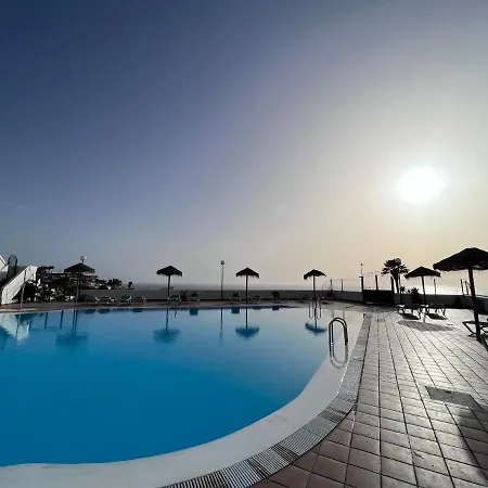 New Deluxe Sunny Bungalow-2