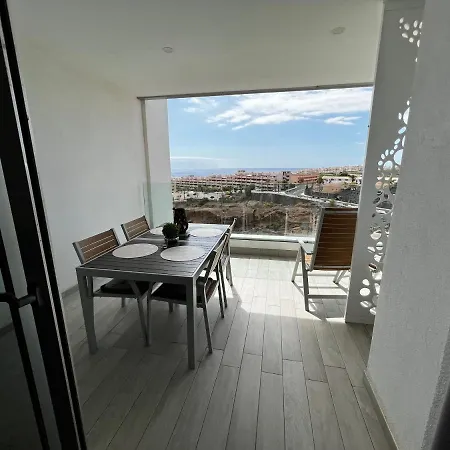 Ocean Garden Sunset Apartment - Heated Swimming Pool Free Wifi-2