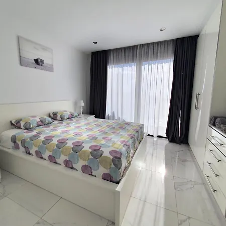 Sea View In Paradise Court-3