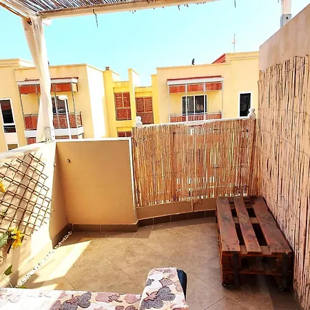 Cheap Studio, Wifi Free Adeje House-3