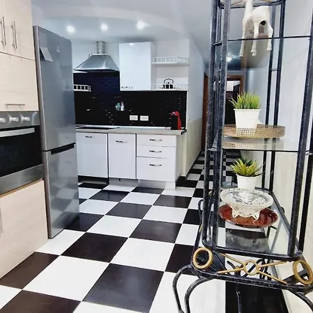 Elegant 3 Bedrooms, Wifi Free-3