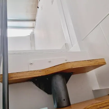 Elegant 3 Bedrooms, Wifi Free-2