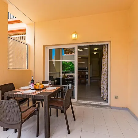 Apartment In Yucca Park-2