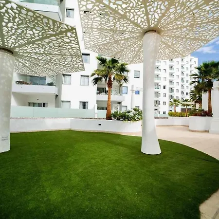 Ocean Garden Suite 212-2