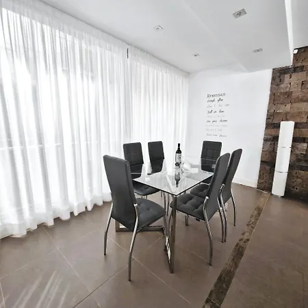 Luxury Bkm In Playa Del Duque-3