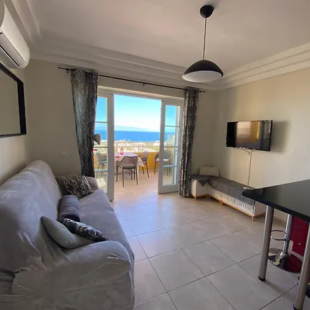 Sofie'S Sea View Apartment-2