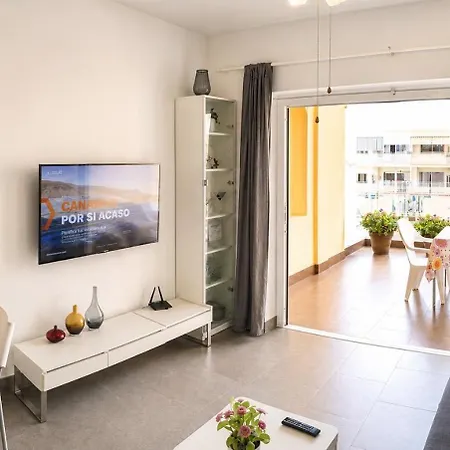 Lovely Apartment, Great Location!-2