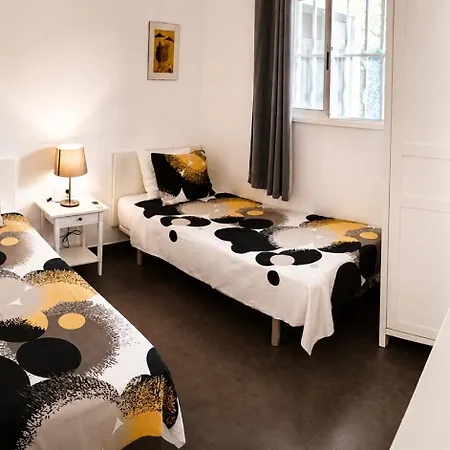 Lovely Apartment, Great Location!-3