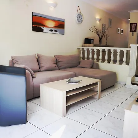 Sunny Villa Holiday Home-2