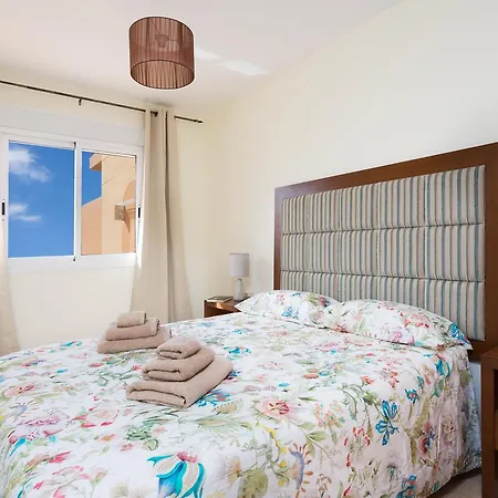 Adeje With Pool, Sea View And Free Wifi-3